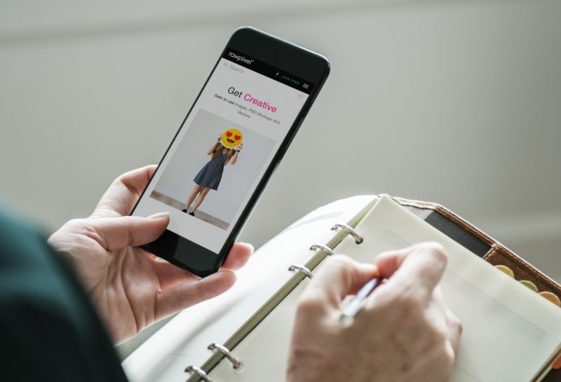 photo-1534989469960-388e42e2211c